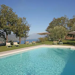 Desirè Villa Salò
